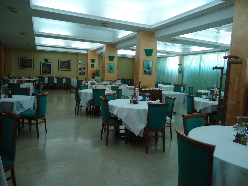 Hotel Ristorante Mommo Polistena Exterior foto